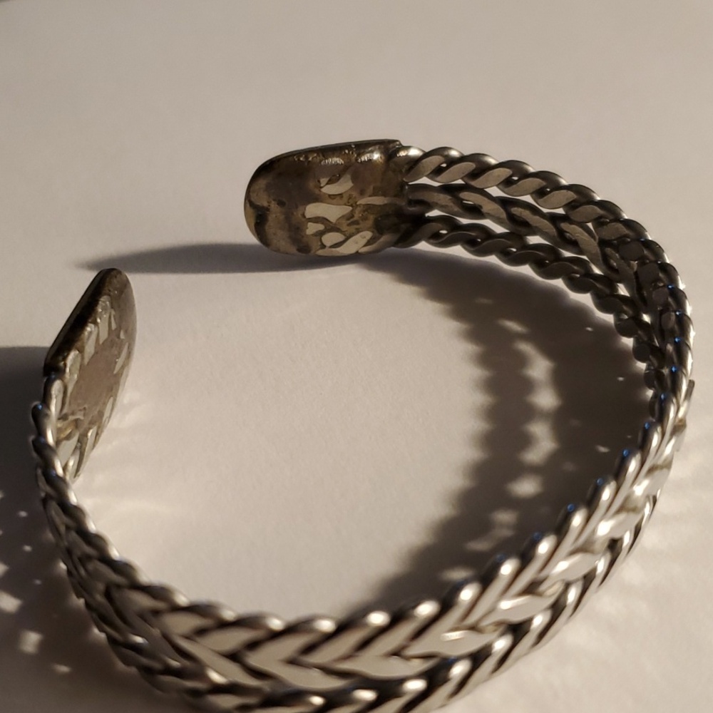 Braided Faux Silver Open Cuff Design Bracelet Preowned Jewelry - Picture 8 of 8
